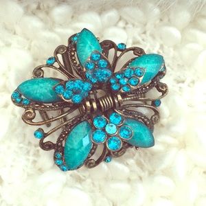 Turquoise claw clip